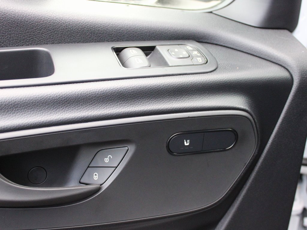 Used 2025 Mercedes-Benz Sprinter 2500 image 9