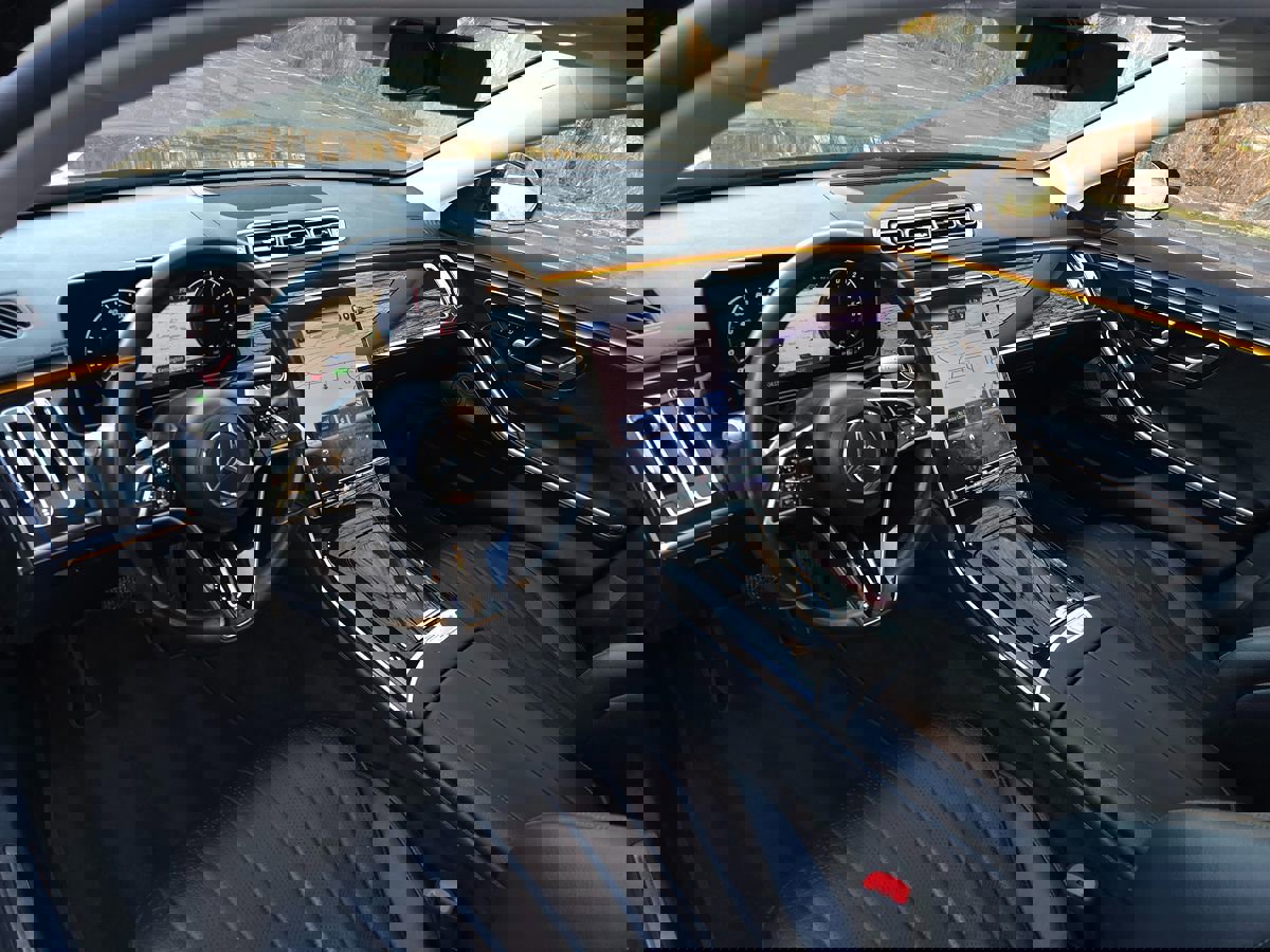 Used 2023 Mercedes-Benz S 580e 4MATIC Sedan w/ Warmth & Comfort Package image 2