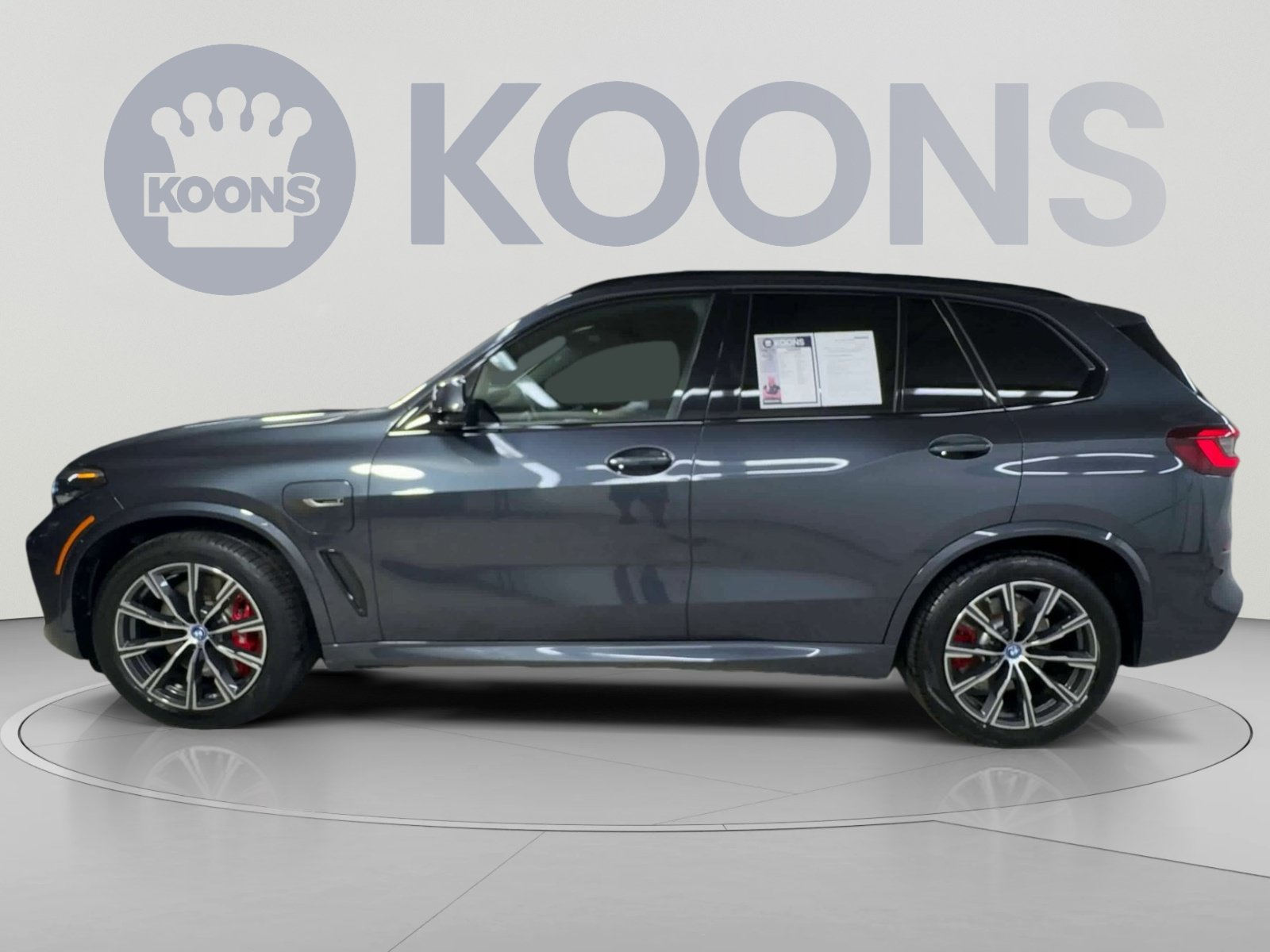 Used 2022 BMW X5 xDrive45e w/ M Sport Package AWD/4WD image 7