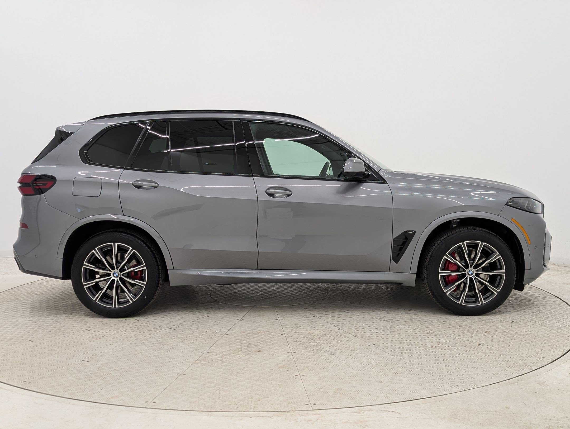 New 2026 BMW X5 sDrive40i w/ M Sport Package RWD image 8