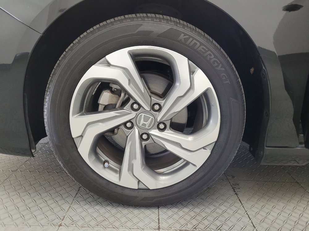 Used 2018 Honda Accord EX image 31