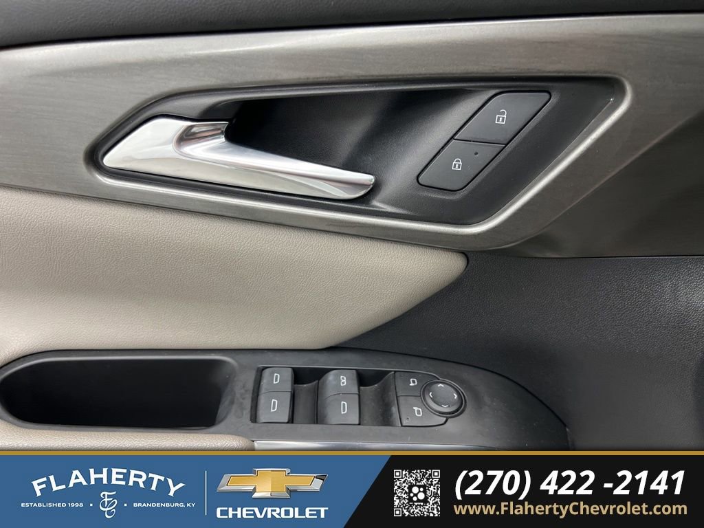 Used 2024 Chevrolet Traverse LT FWD image 22