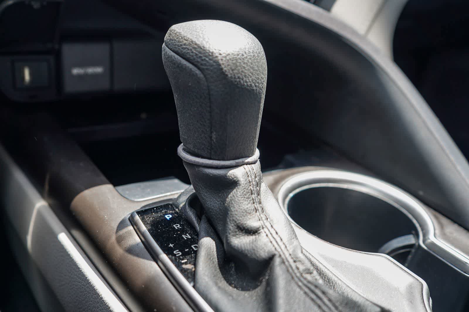 Used 2022 Toyota Camry LE w/ Carpet Mat Package (TMS) FWD image 27