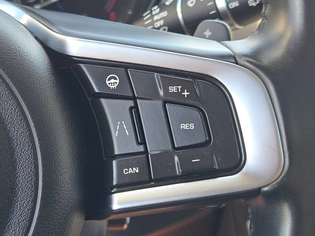 Used 2020 Jaguar F-PACE Prestige AWD/4WD image 36