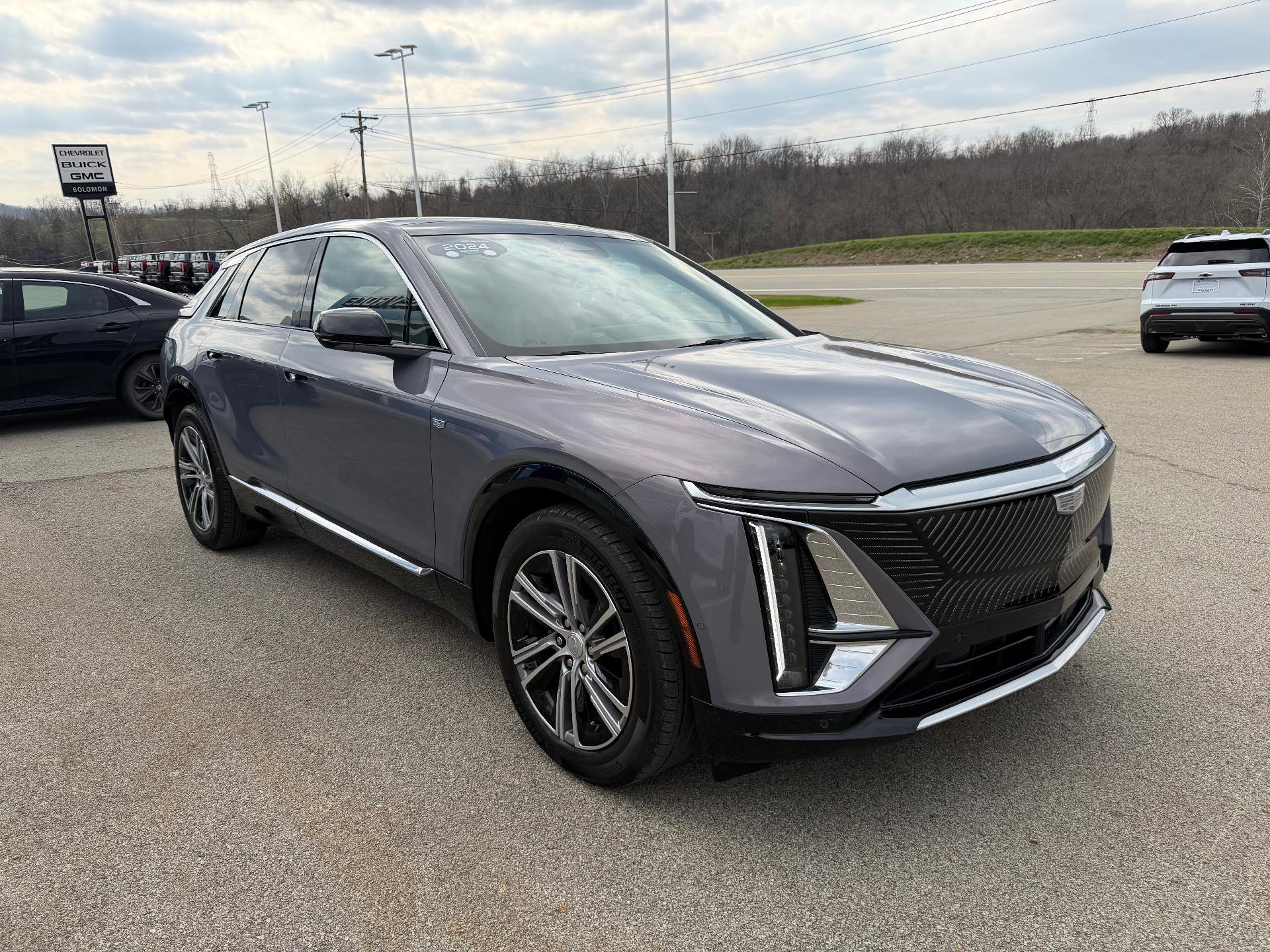 Certified 2024 Cadillac Lyriq Luxury w/ Nappa Leather Package image 8