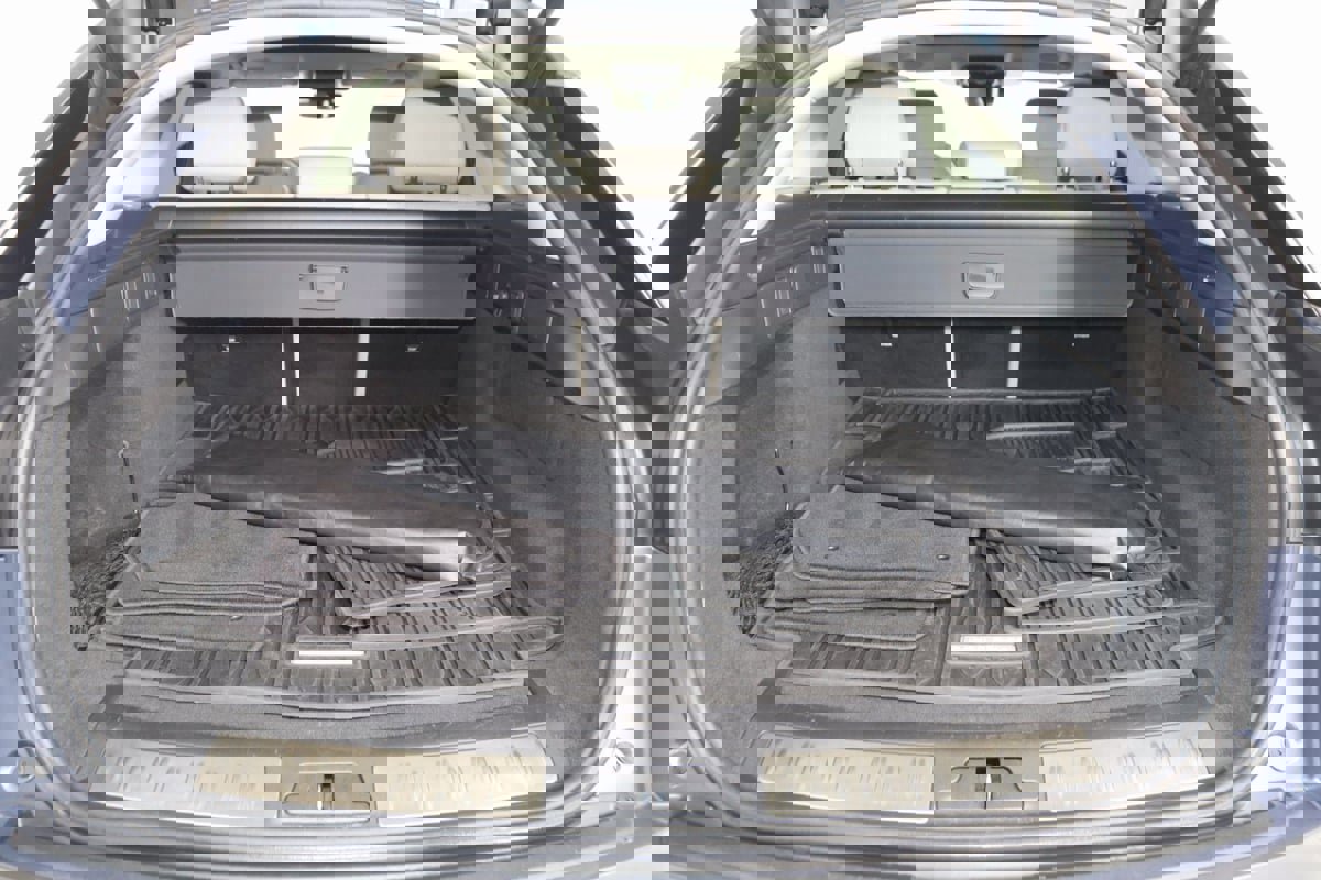 Used 2021 Land Rover Range Rover Velar R-Dynamic S image 54