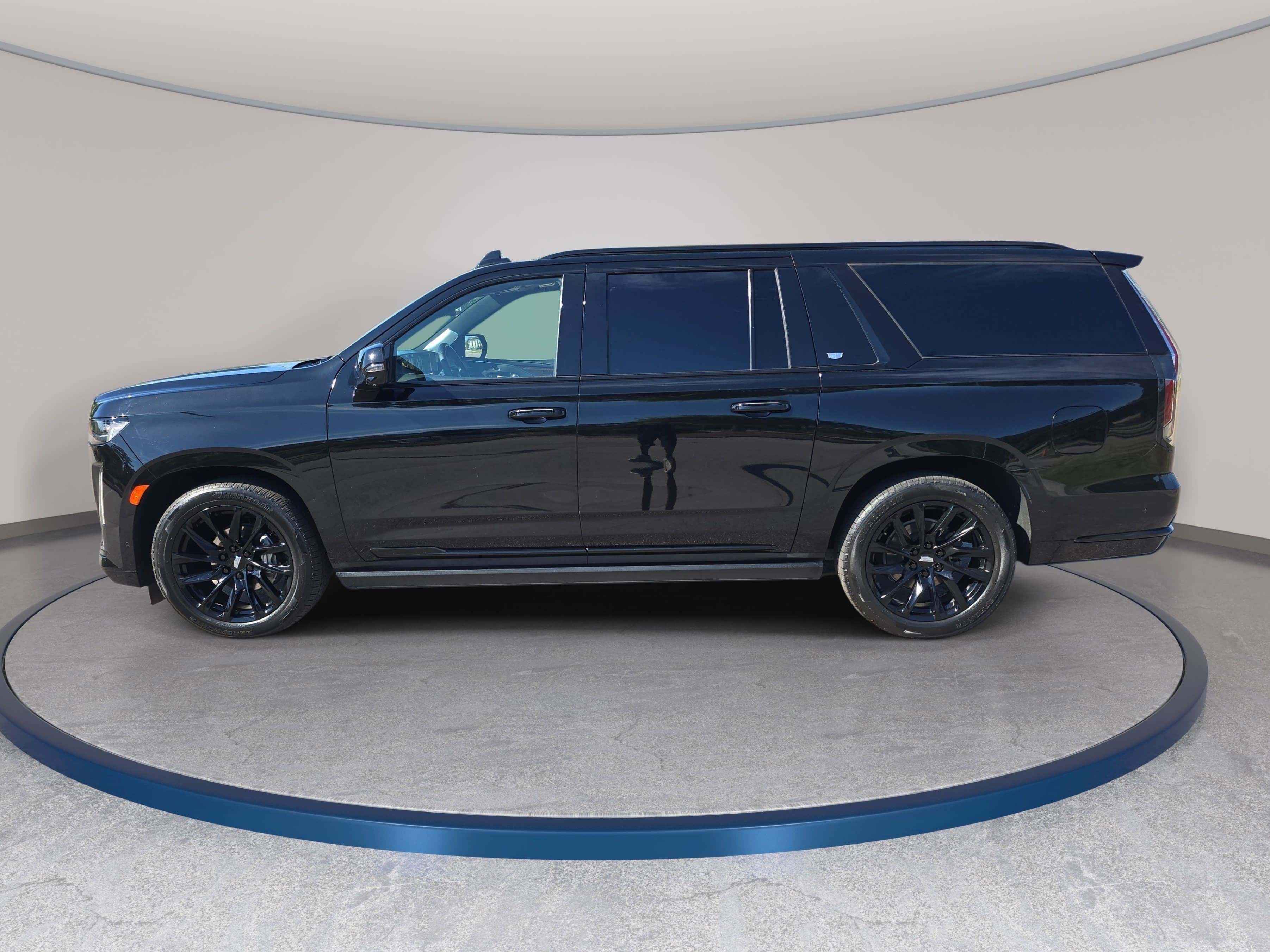 Used 2021 Cadillac Escalade ESV Sport Platinum w/ Heavy-Duty Trailer Package AWD/4WD image 8