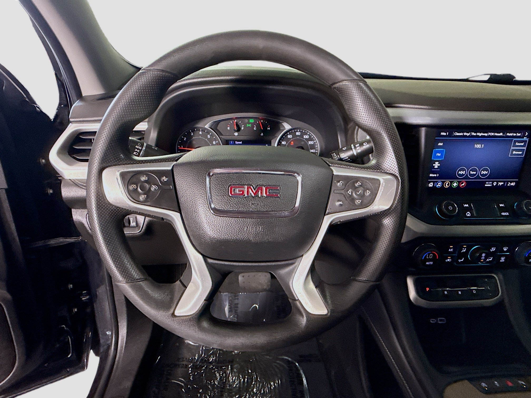 Used 2022 GMC Acadia SLE w/ Driver Convenience Package FWD image 13