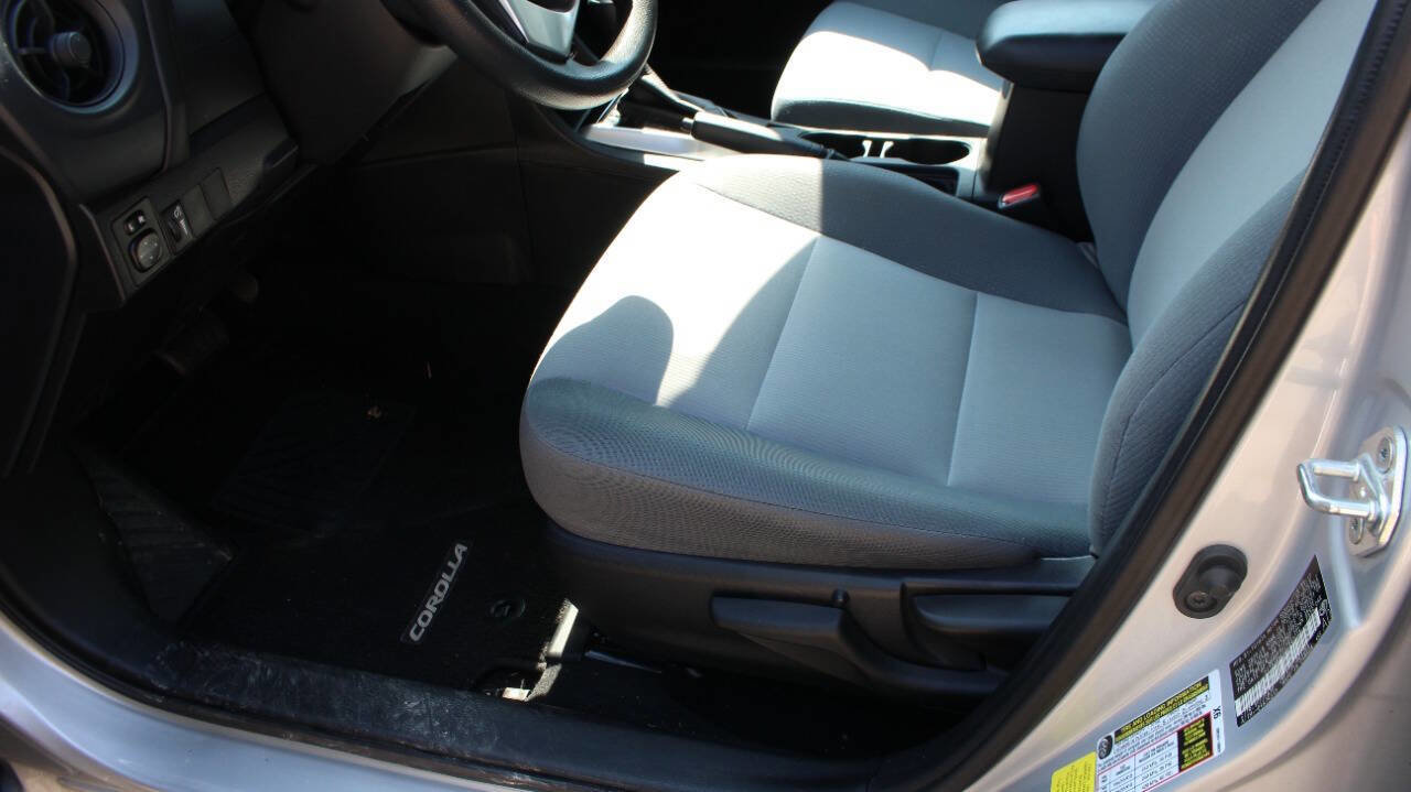 Used 2017 Toyota Corolla L image 21