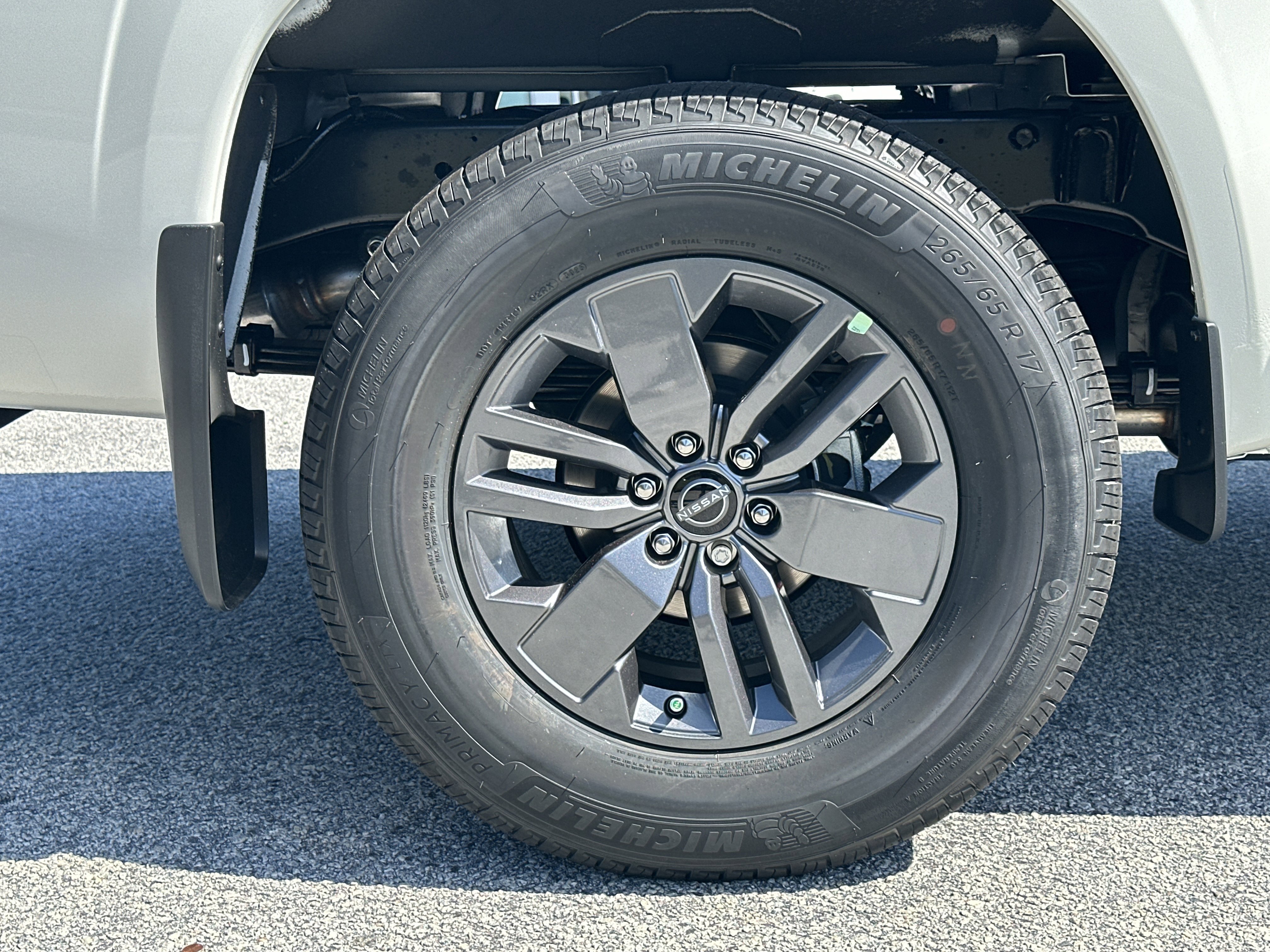 New 2026 Nissan Frontier SV w/ Tow Package image 17