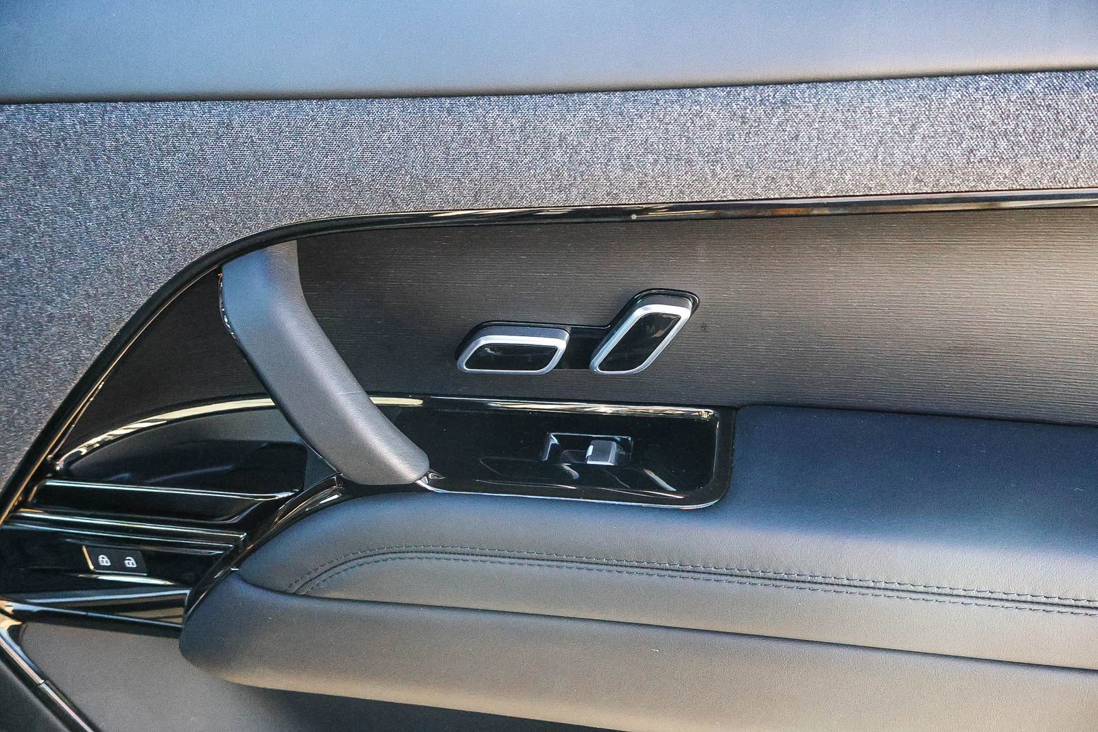 Used 2024 Land Rover Range Rover Sport Dynamic SE image 16