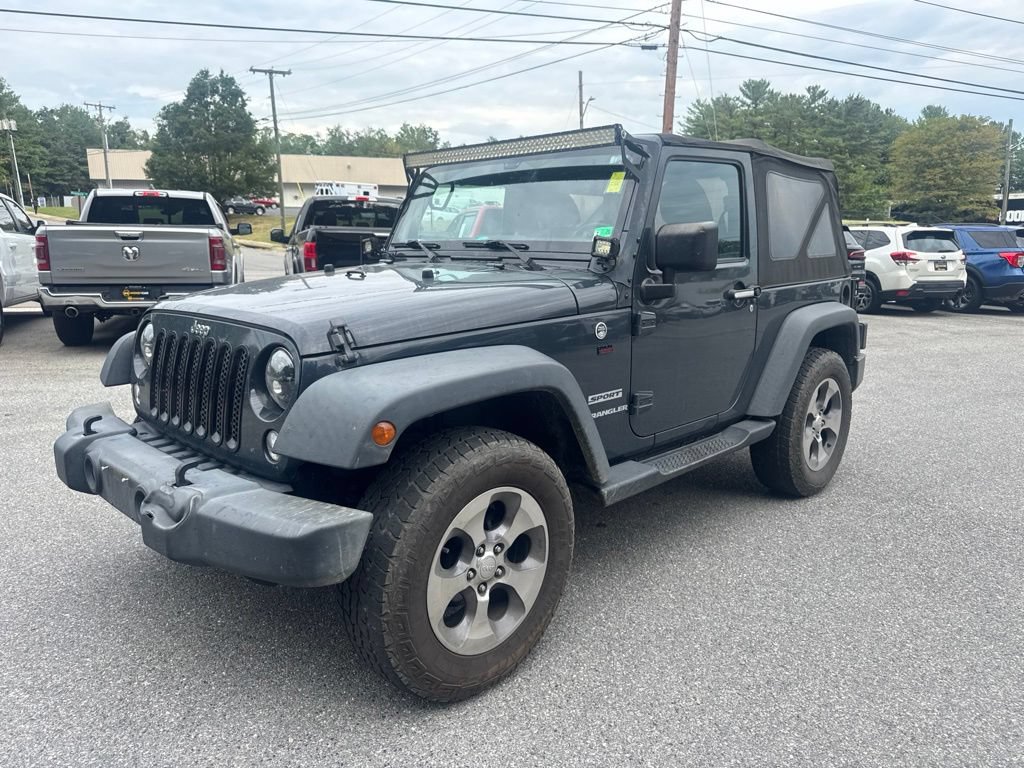 Used 2017 Jeep Wrangler Sport w/ Connectivity Group AWD/4WD image 3