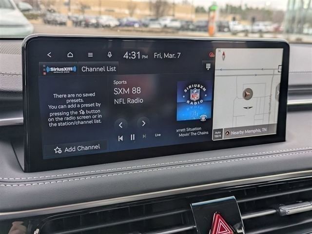 Used 2025 Genesis G70 2.5T image 8