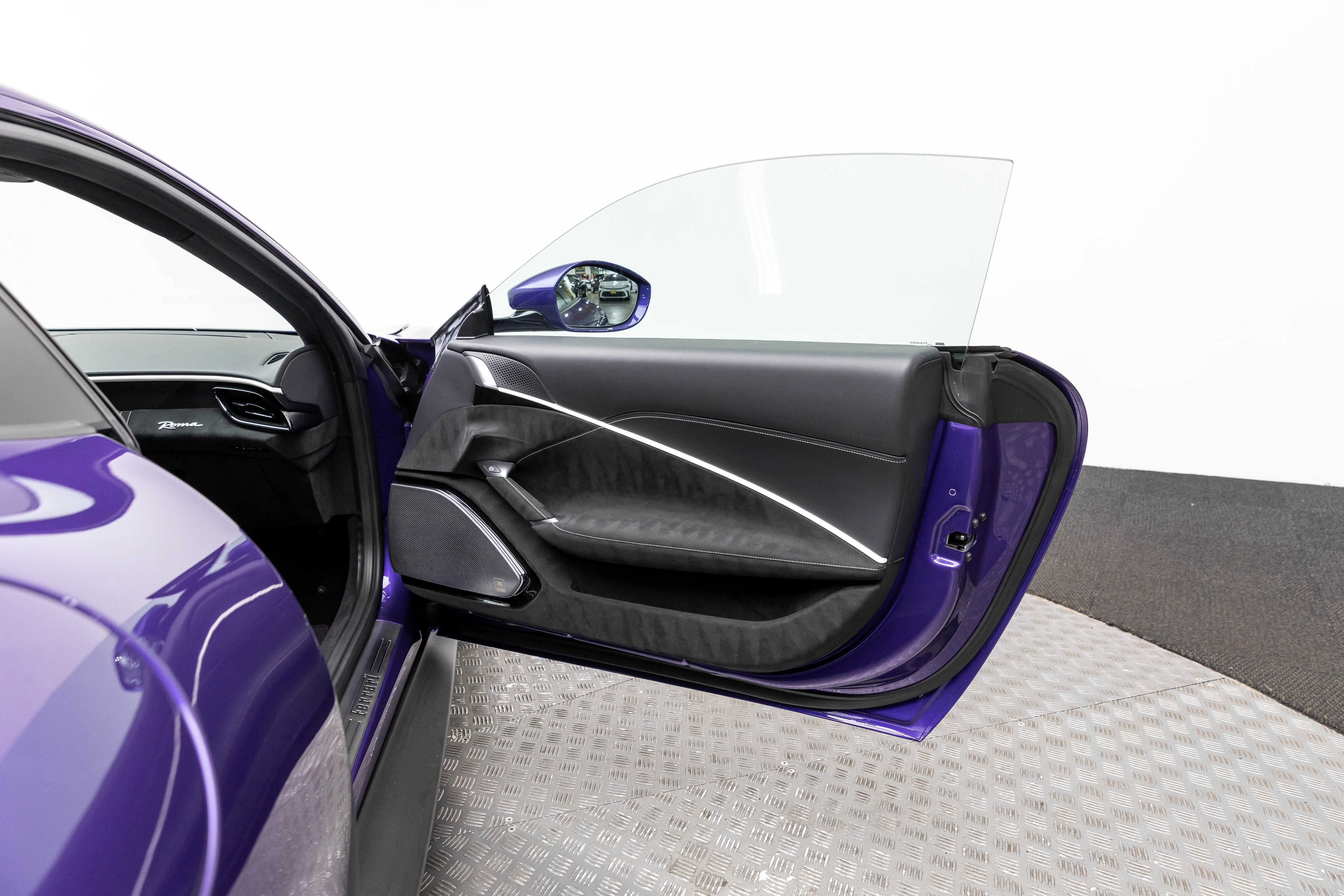 Used 2024 Ferrari Roma RWD image 34