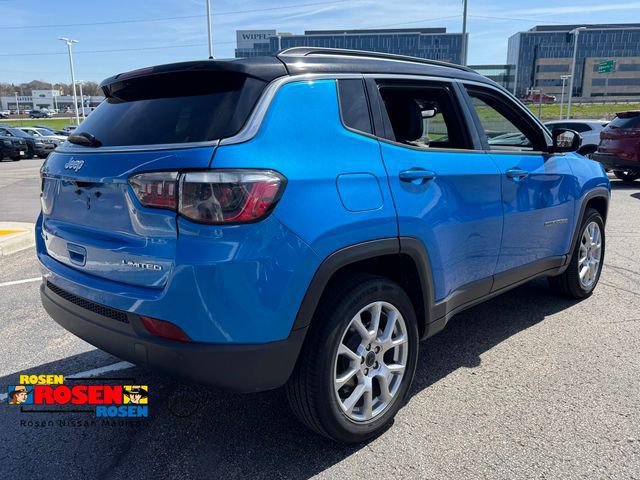 Used 2025 Jeep Compass Limited AWD/4WD image 3