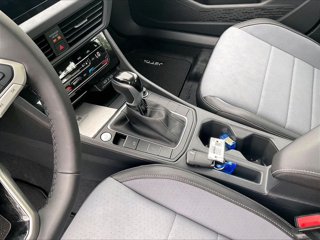 New 2026 Volkswagen Jetta SE FWD image 14