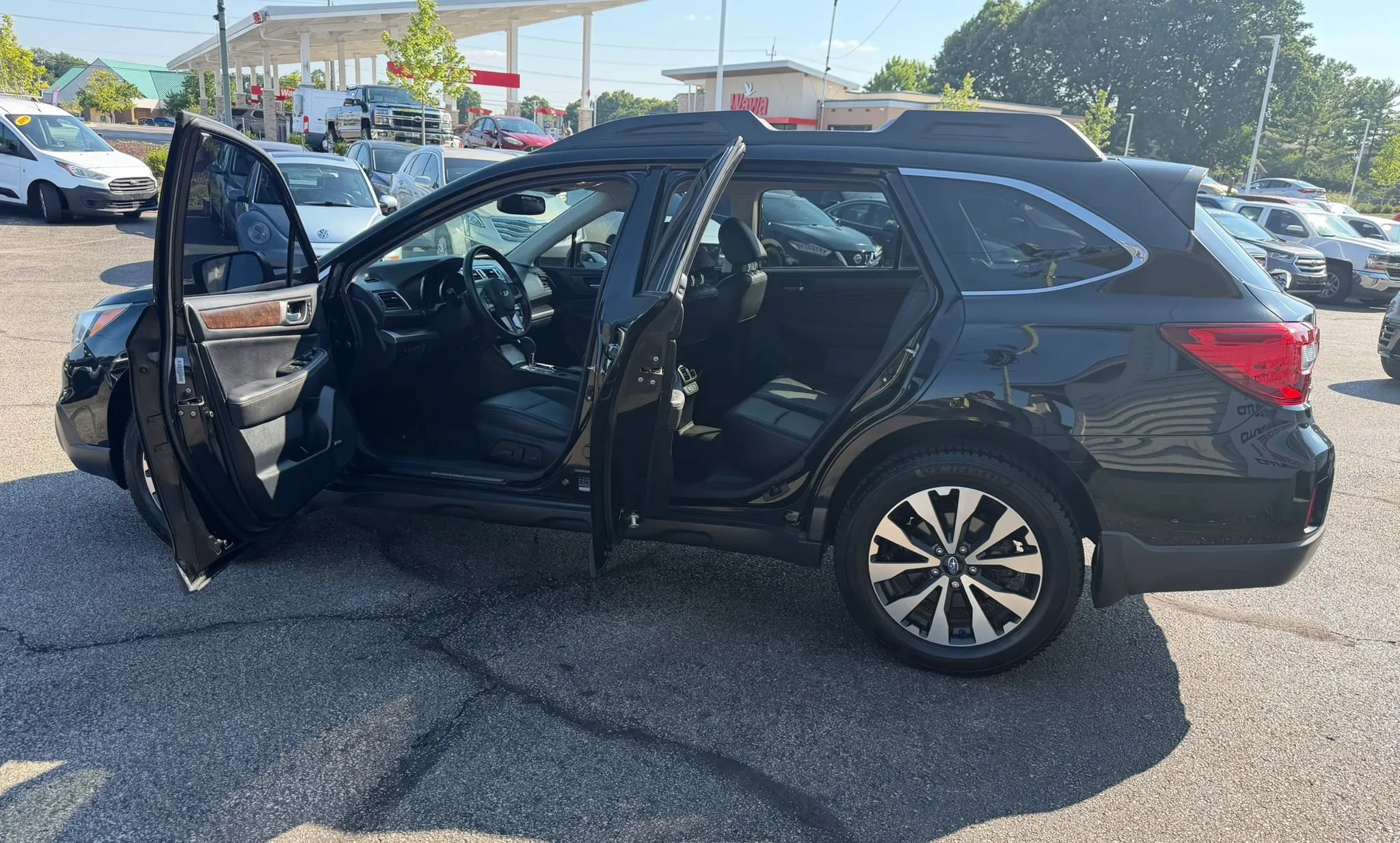 Used 2015 Subaru Outback 2.5i Limited AWD/4WD image 11