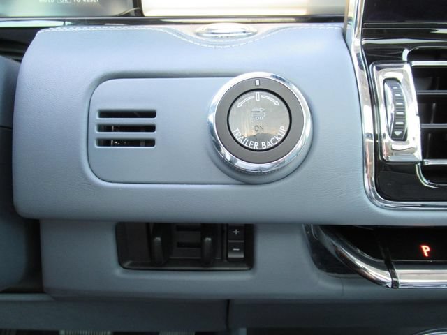 Used 2020 Lincoln Navigator Black Label AWD/4WD image 32