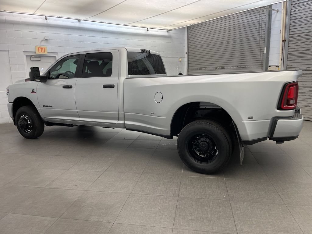 New 2026 RAM 3500 Big Horn AWD/4WD image 8