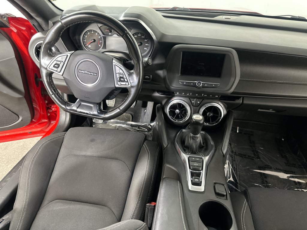 Used 2019 Chevrolet Camaro LT RWD image 18
