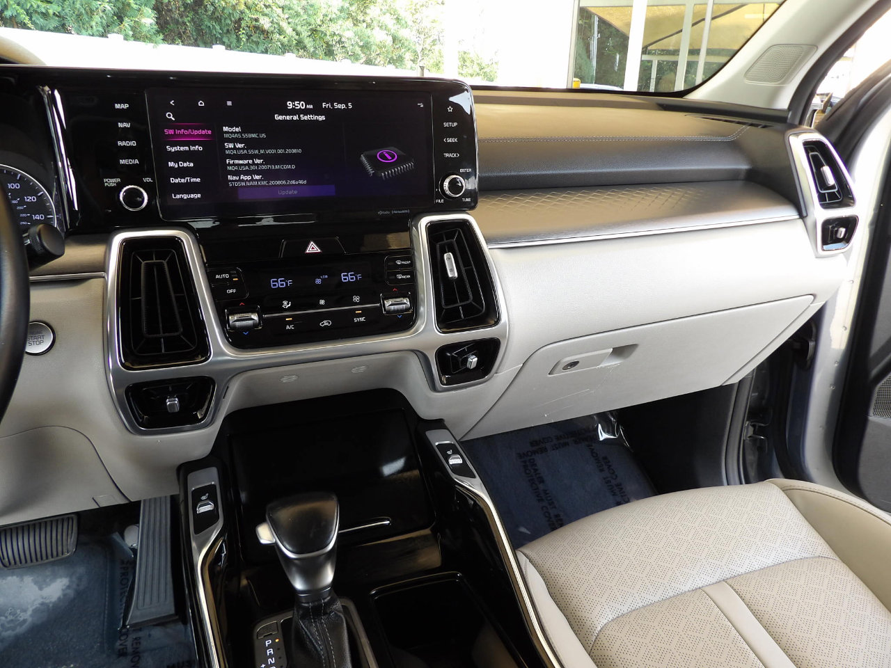 Used 2021 Kia Sorento SX image 19