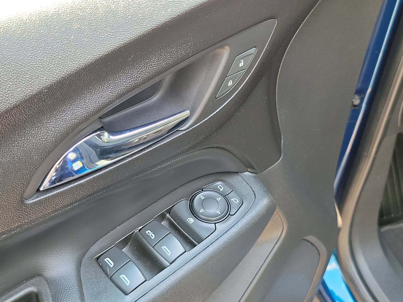 Used 2020 Chevrolet Equinox LT FWD image 8