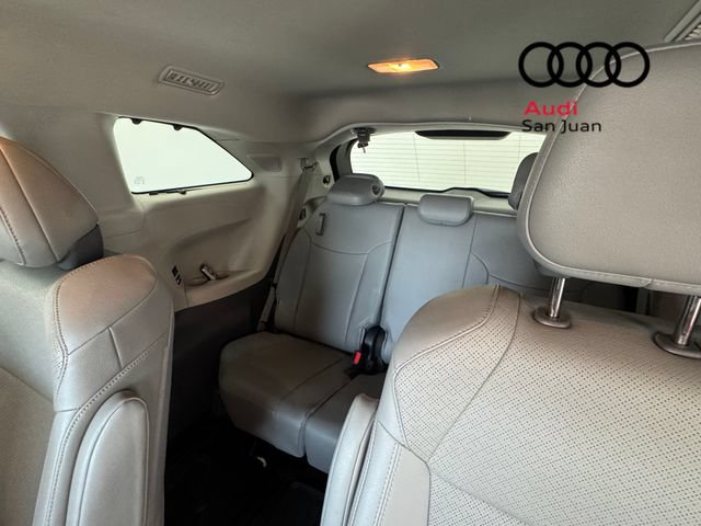Used 2021 Toyota Sienna Limited FWD image 26
