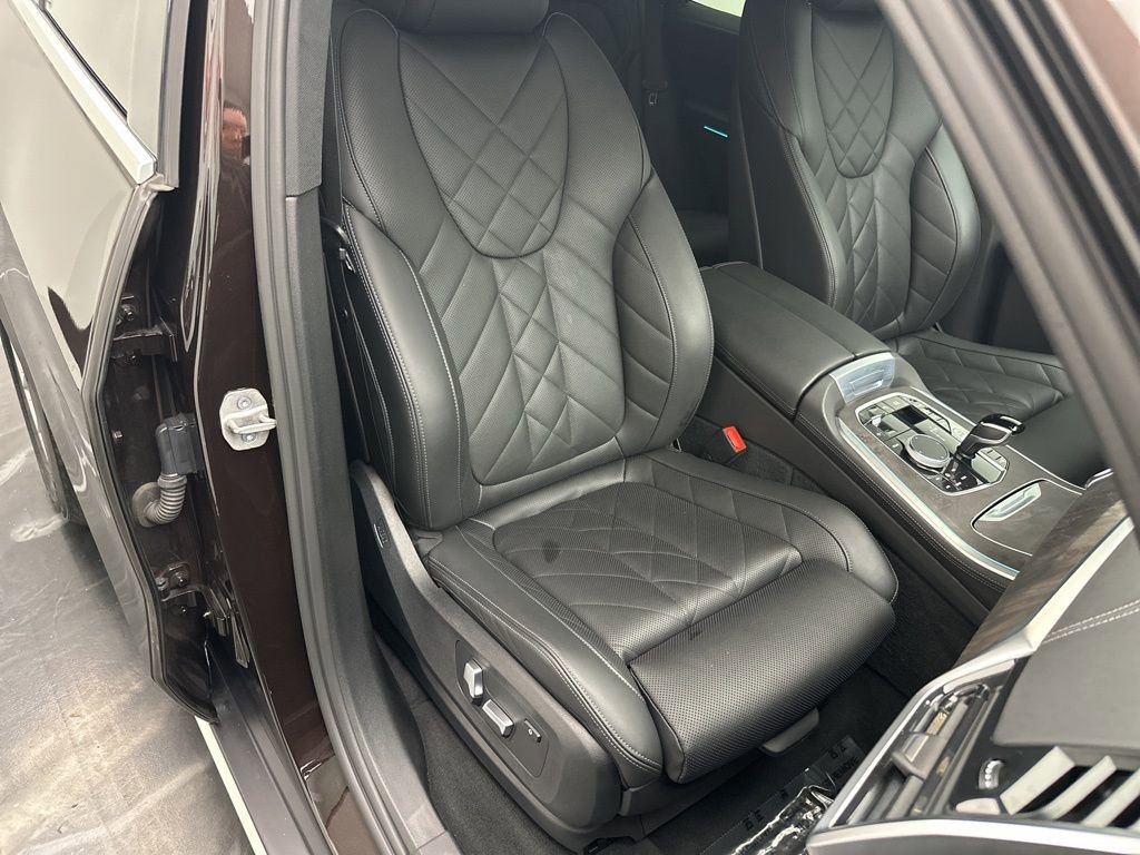 Used 2023 BMW X5 xDrive45e image 9