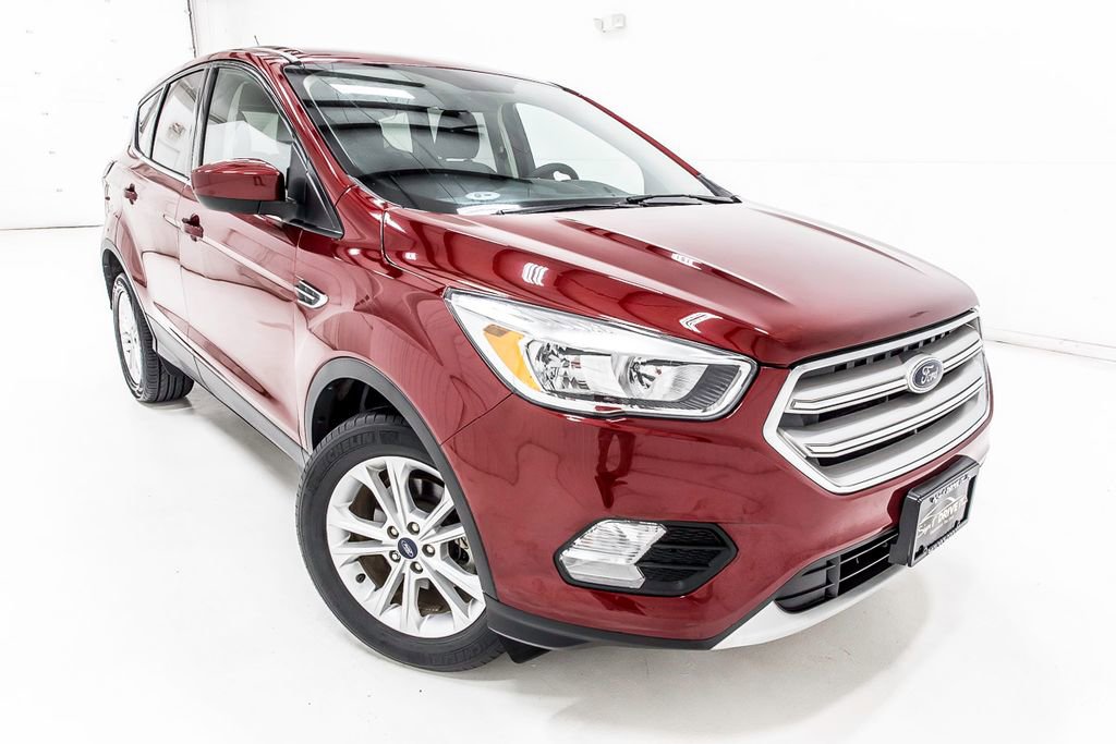 Used 2019 Ford Escape SE image 9