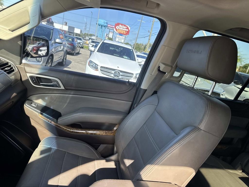 Used 2015 GMC Yukon XL Denali w/ Premium Package image 18