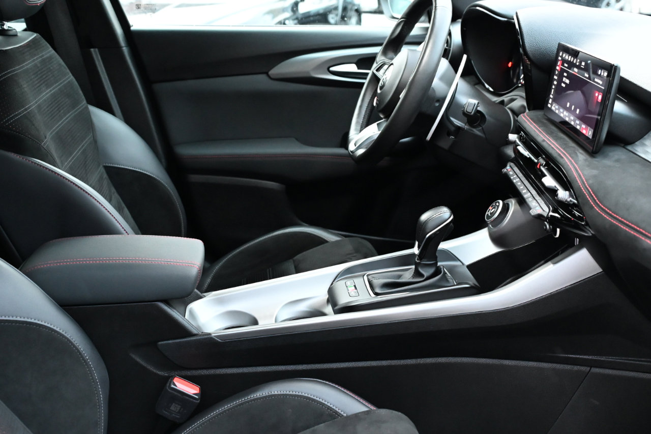 Used 2024 Alfa Romeo Tonale Veloce w/ Active Assist Package image 28