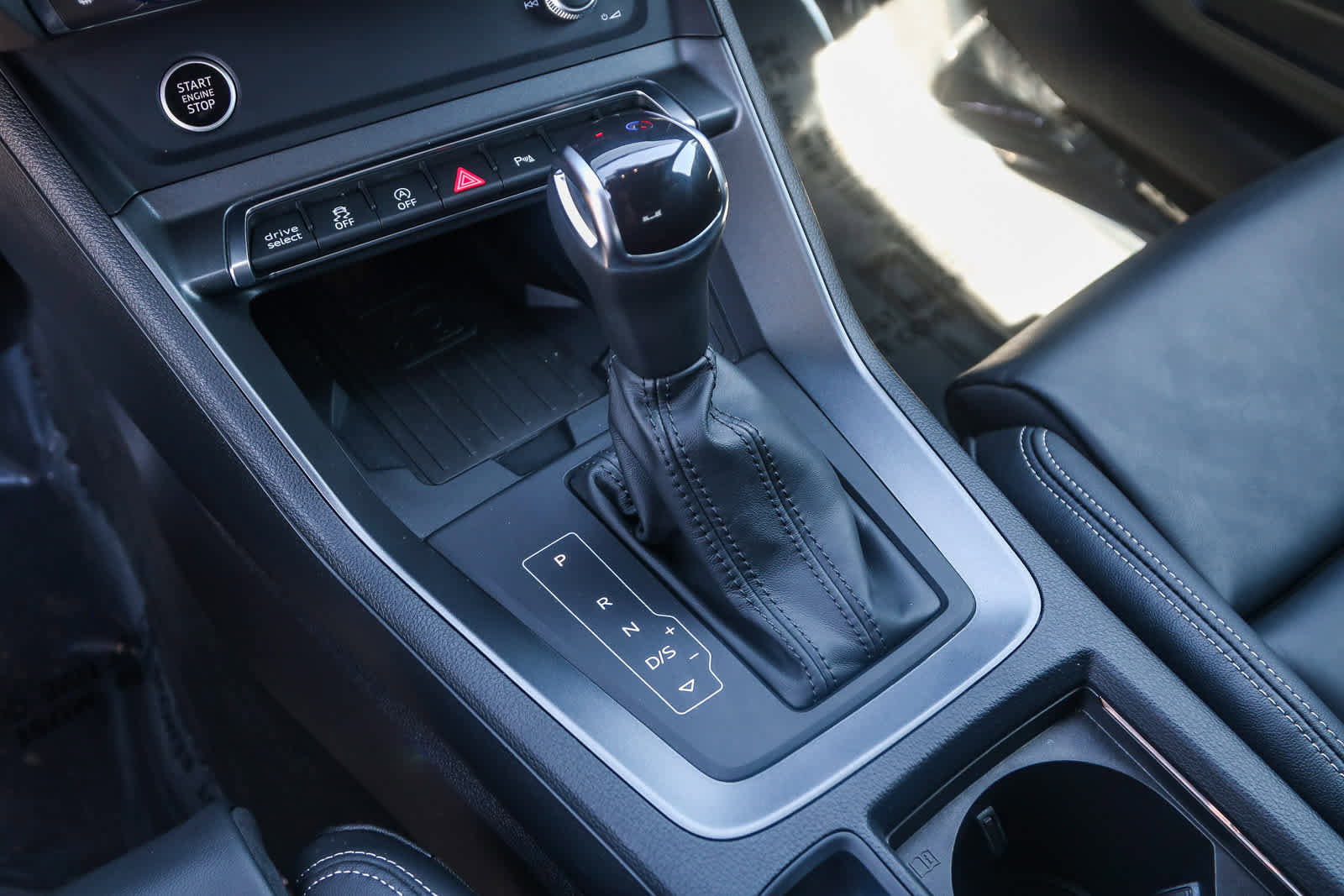 Used 2025 Audi Q3 2.0T Premium w/ Convenience Package image 28