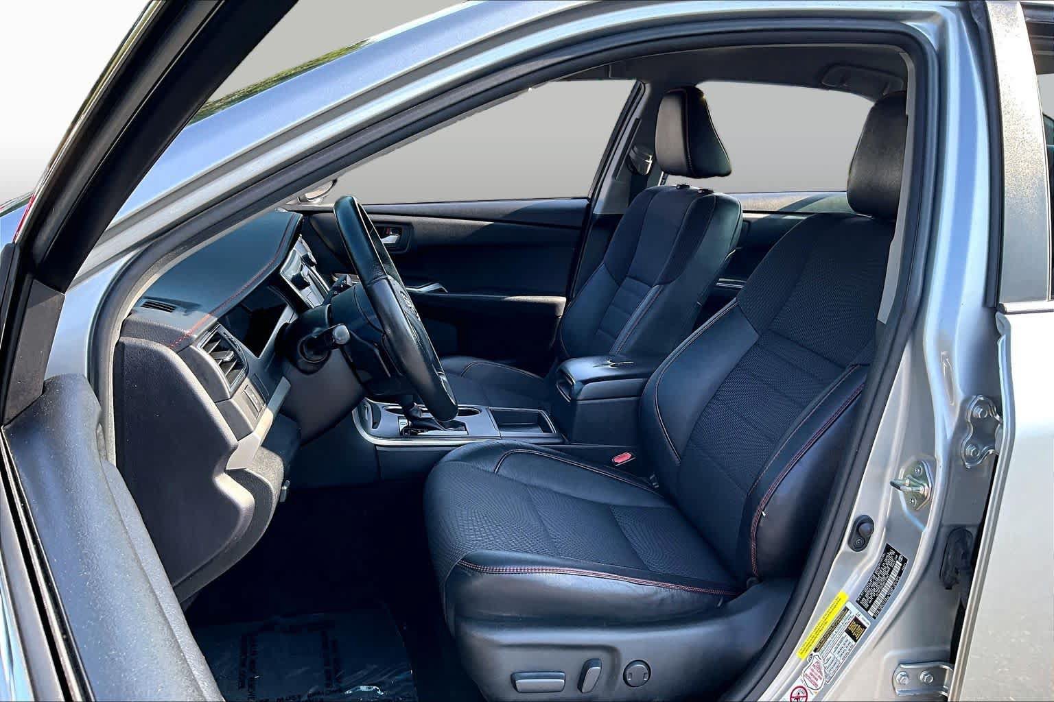 Used 2017 Toyota Camry SE FWD image 8