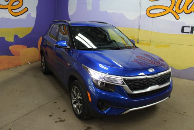 Used 2021 Kia Seltos EX AWD/4WD image 2