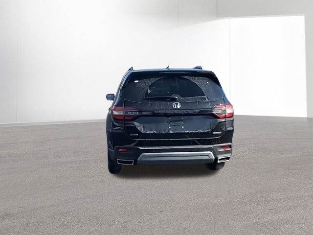 New 2025 Honda Pilot Touring image 8