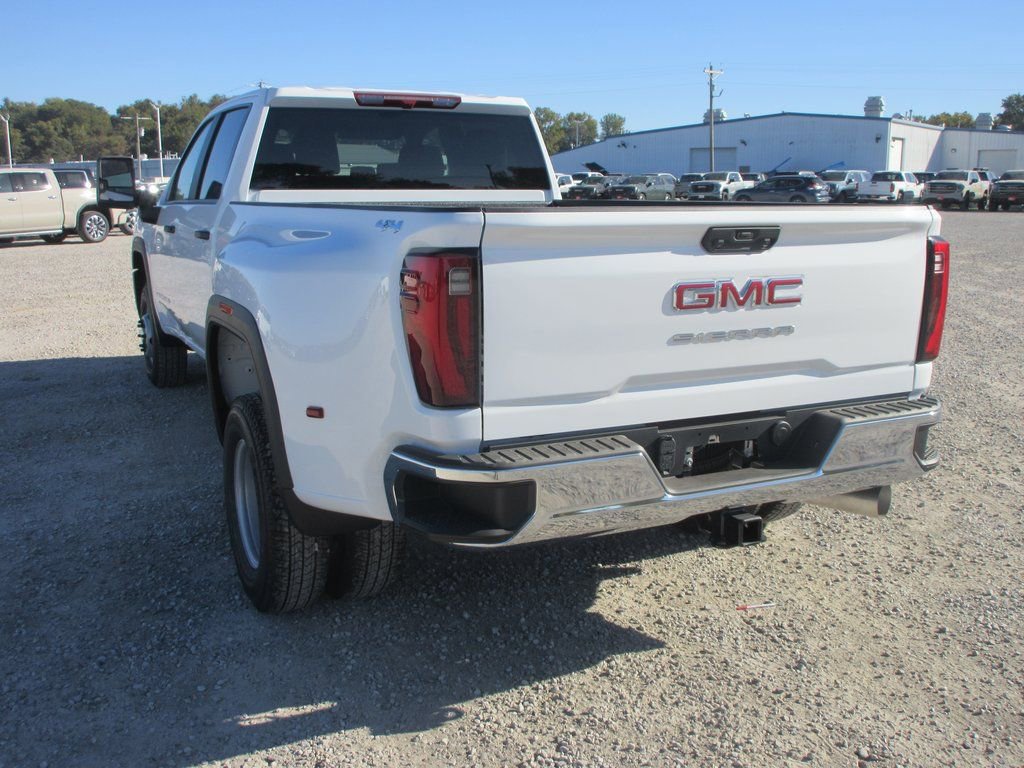 New 2026 GMC Sierra 3500 Pro image 9