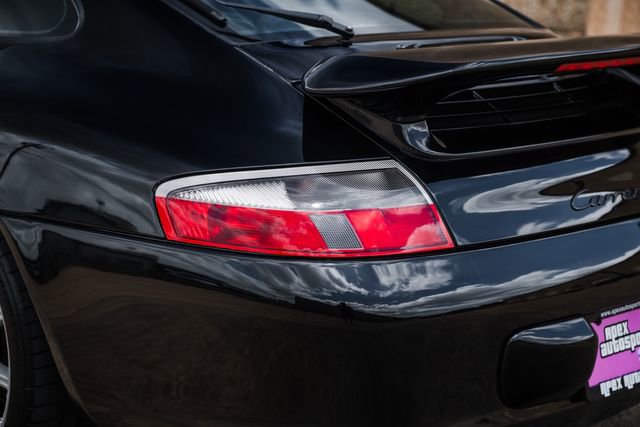 Used 2002 Porsche 911 Carrera RWD image 42