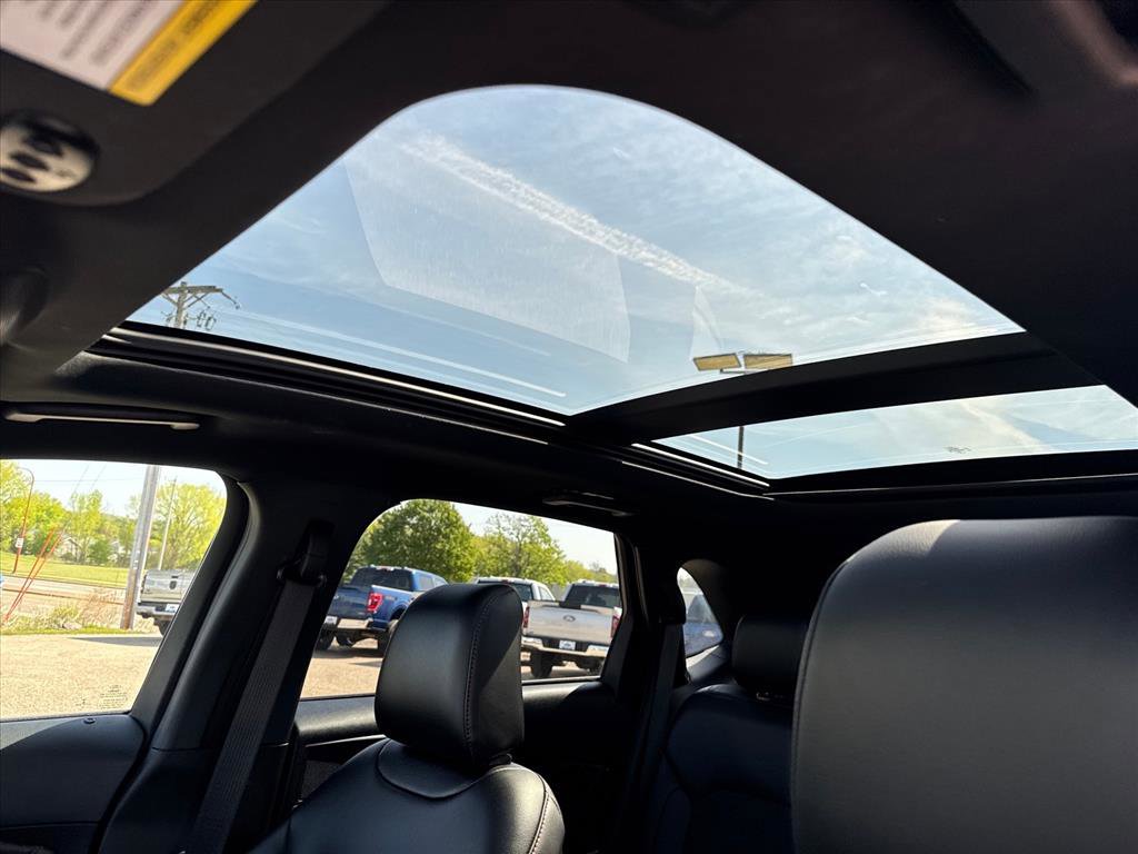 Used 2022 Ford Edge ST-Line AWD/4WD image 9