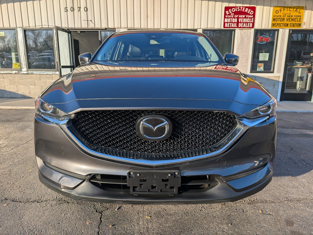 Used 2018 MAZDA CX-5 Touring w/ Preferred Equipment Package image 2