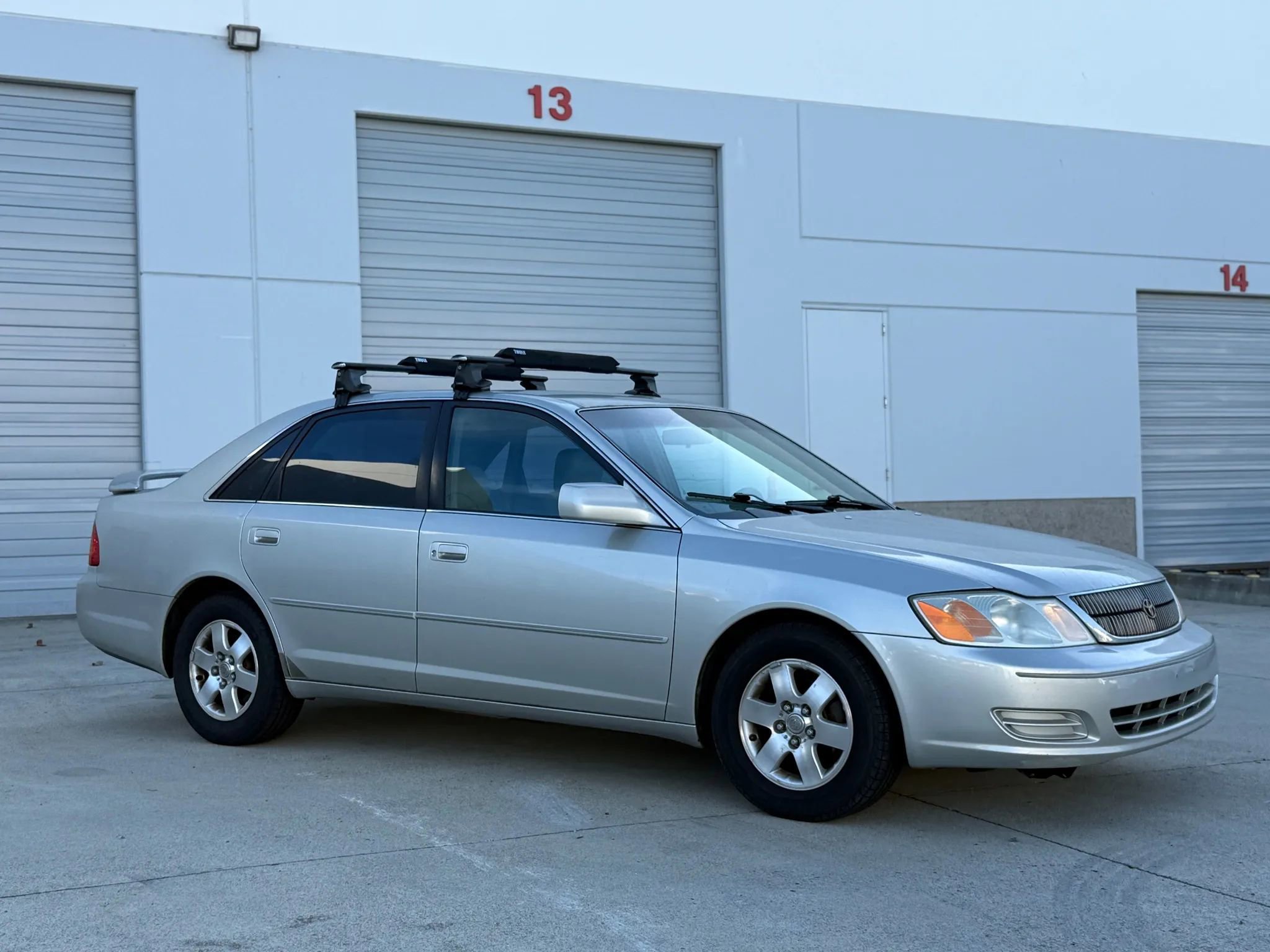 Used 2000 Toyota Avalon XL image 10