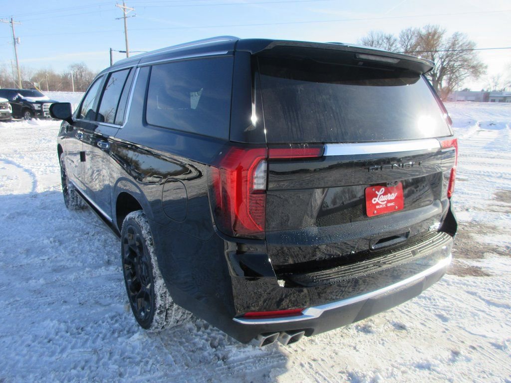 New 2026 GMC Yukon XL Denali w/ Denali Reserve Package image 7