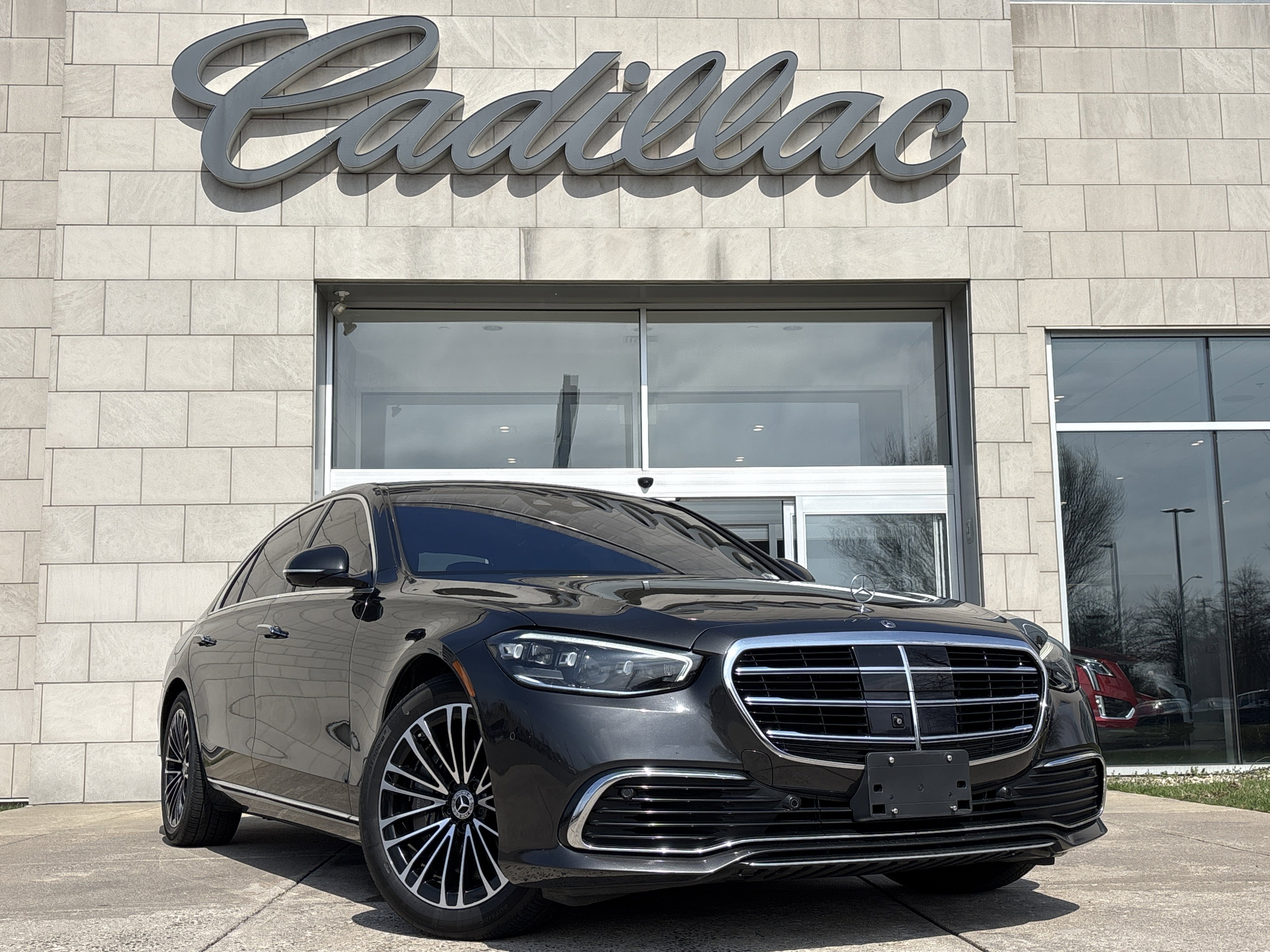 Used 2022 Mercedes-Benz S 580 4MATIC Sedan w/ Rear Seat Package image 1