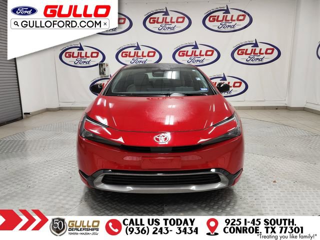 Used 2024 Toyota Prius XLE FWD image 2