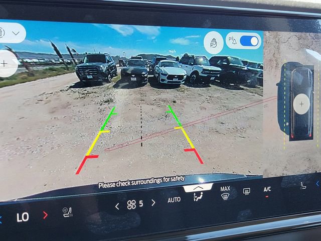New 2026 Ford Expedition Active image 13
