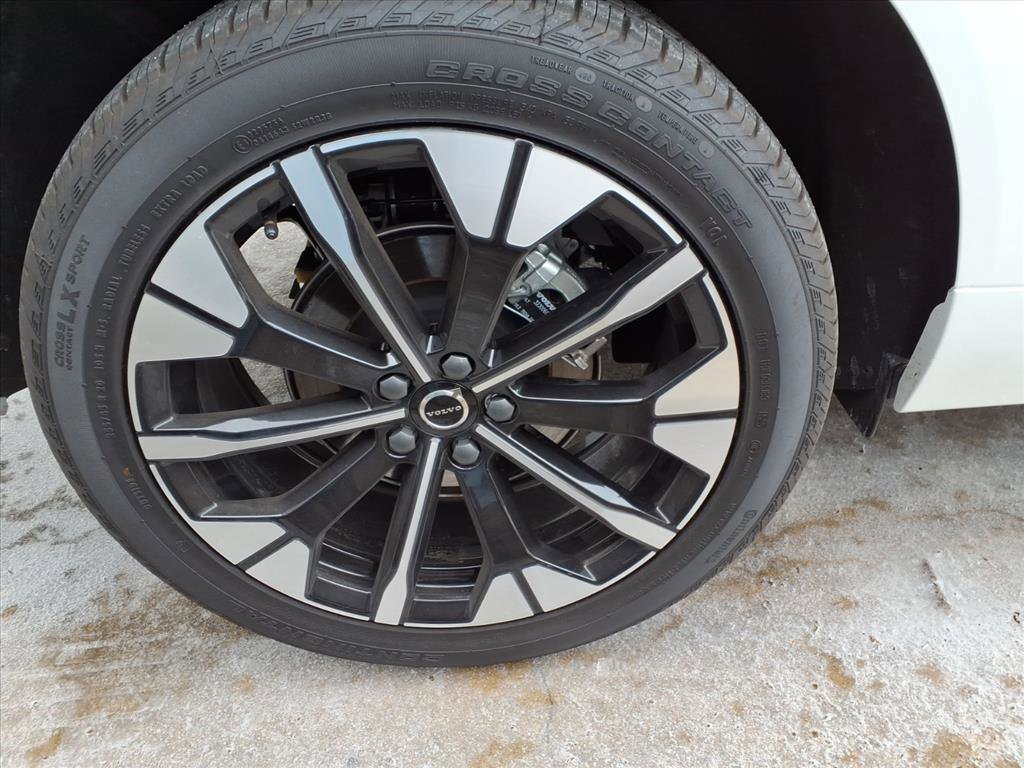 New 2026 Volvo XC60 B5 Plus w/ Protection Package Premier image 10