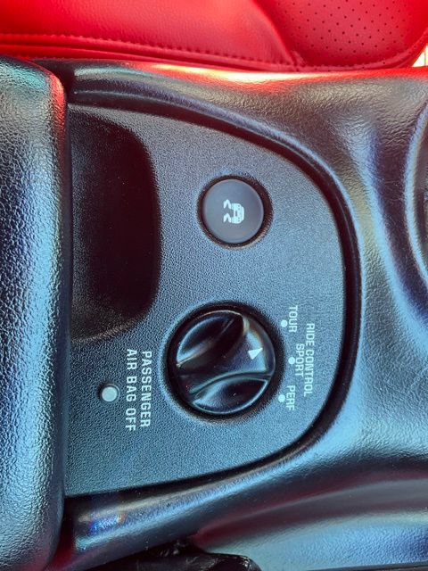 Used 2000 Chevrolet Corvette Coupe w/ Roof Pkg RWD image 14