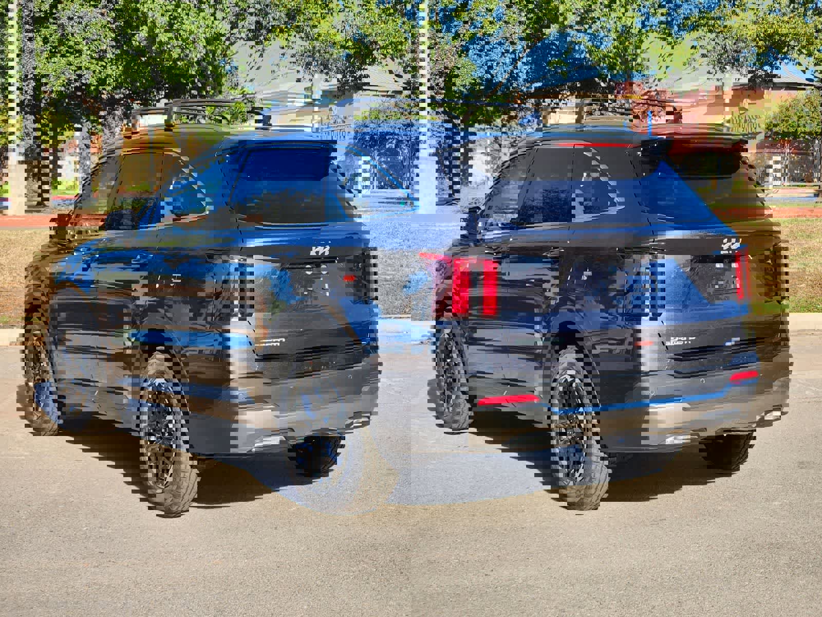 New 2026 Kia Sorento S w/ S Panoramic Sunroof Package FWD image 5