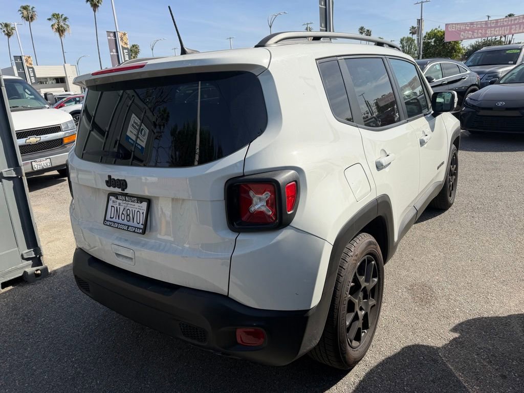 Used 2019 Jeep Renegade Altitude w/ UConnect 8.4 Nav Group image 4
