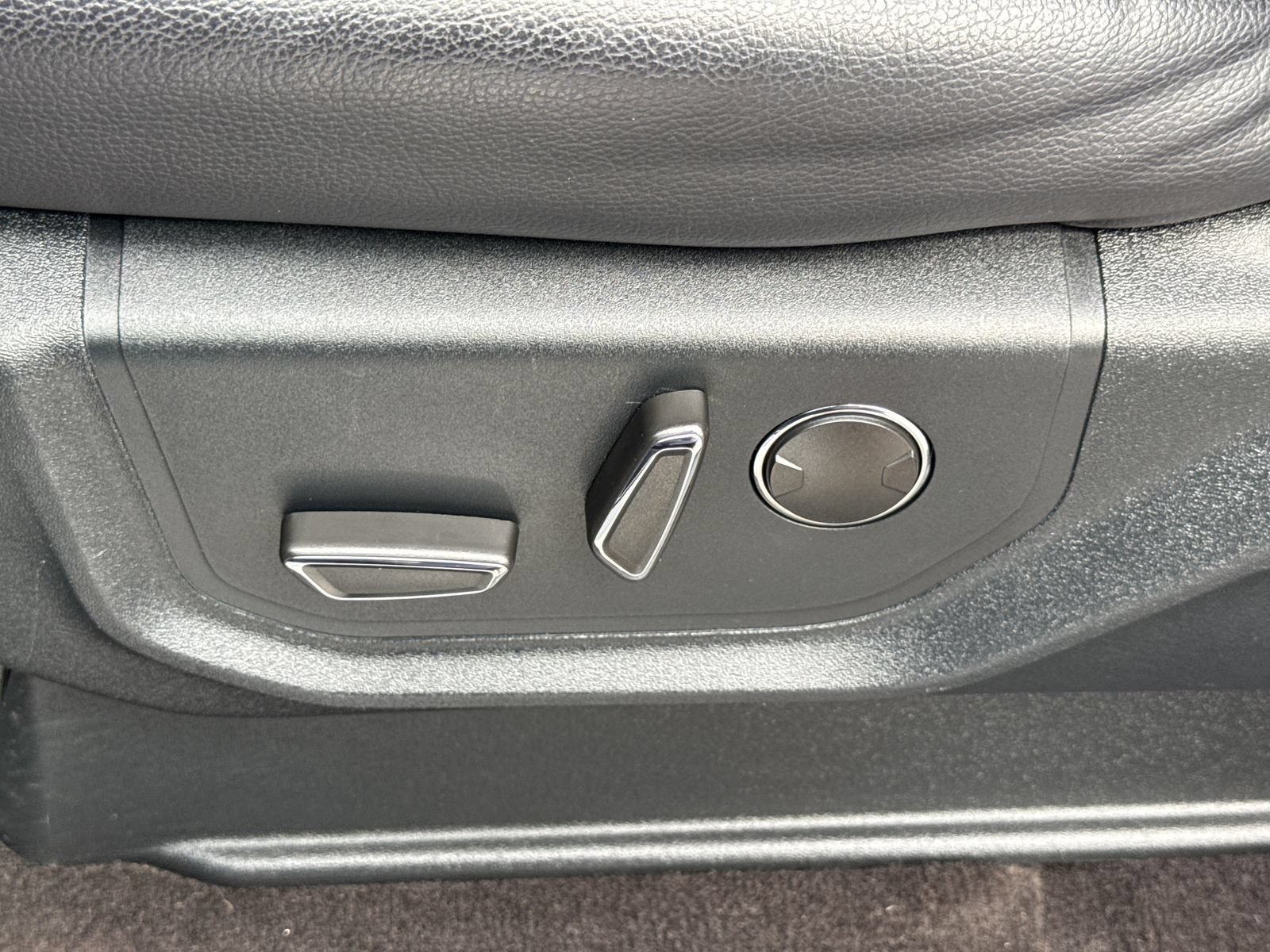 Used 2021 Ford Expedition Max Limited RWD image 25
