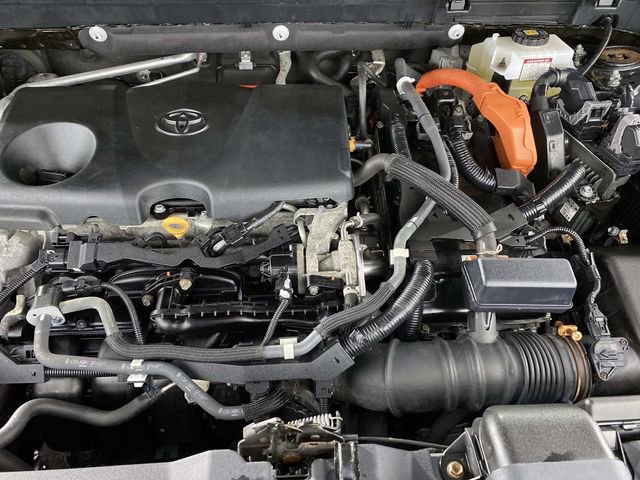 Used 2020 Toyota RAV4 XLE w/ XLE Grade Weather Package AWD/4WD image 31